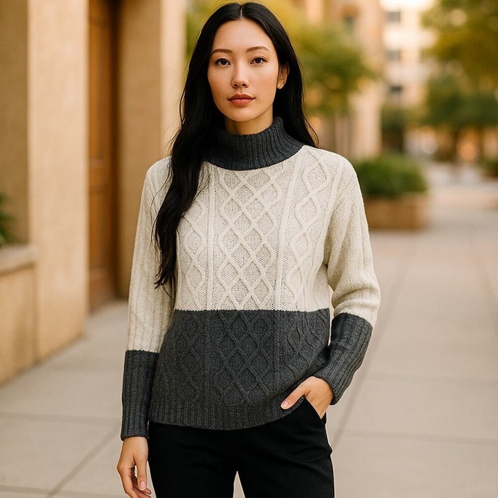 ORLY Gray Colorblock Angora Long Turtleneck Pullover Sweater ~ Women's SMALL